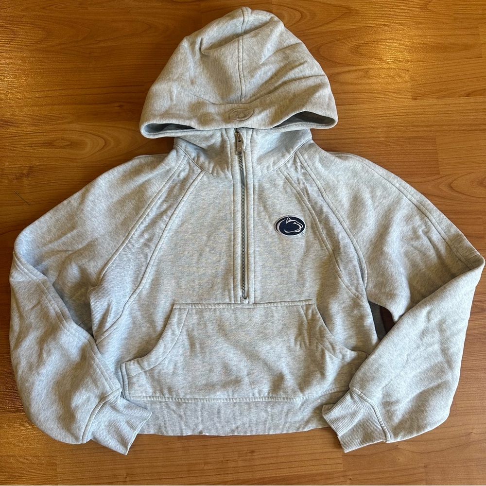 Lululemon Scuba Oversized 1/2 Zip Hoodie
Heathered Core Ultra Light Grey - XS/S